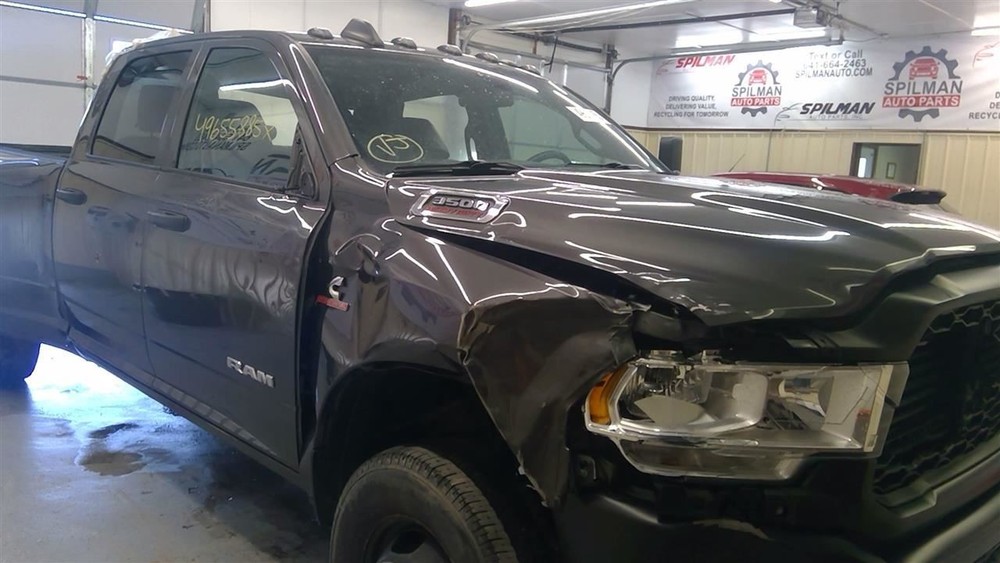RAM3500 2022 High Mounted Stop Light 1657406