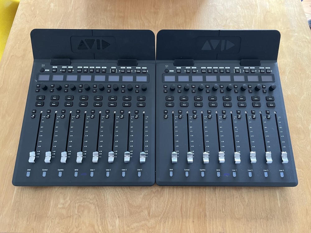 Avid S1 Professional Studio Control Surface - Compact, Integrated, Mixing System
