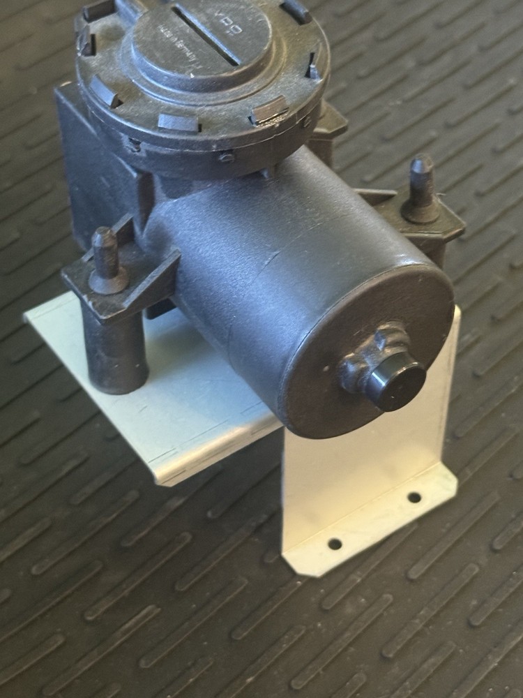 Tested - ASF THOMAS D-82178 PUCHHEIM PUMP ~ 70120005 ~ 24V ~ w/ Bracket