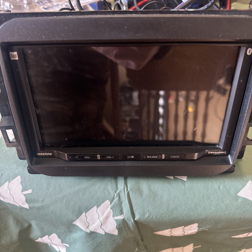 Dual DCPA701W-BC 7" Media Receiver | Wireless CarPlay / Android