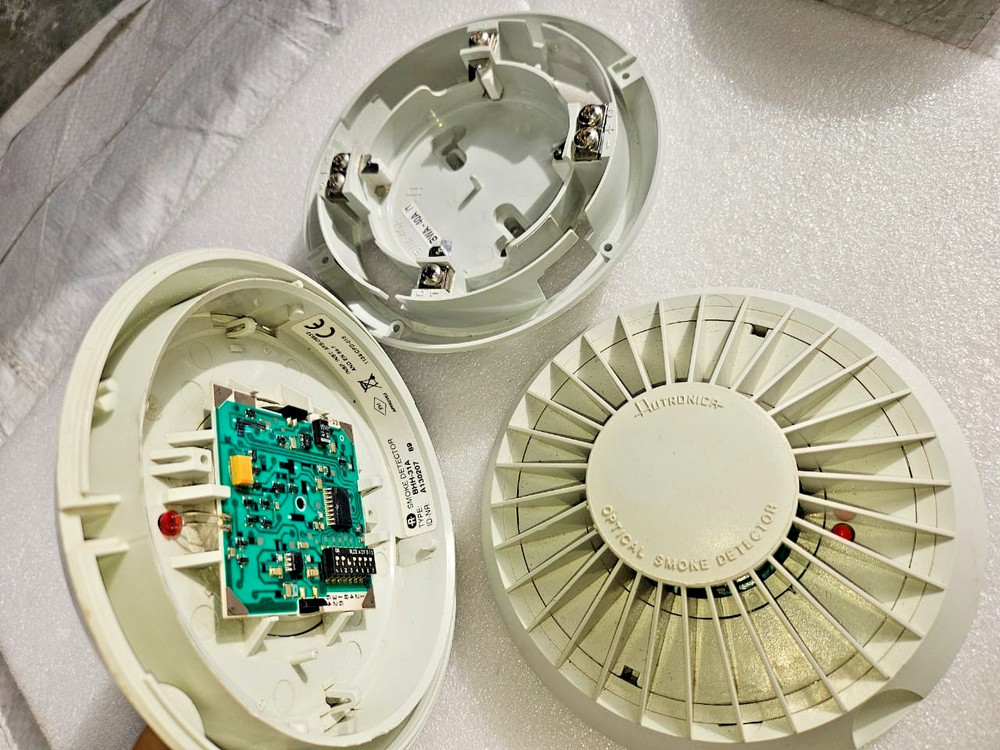 Autronica BHH-31A optical smoke detector.