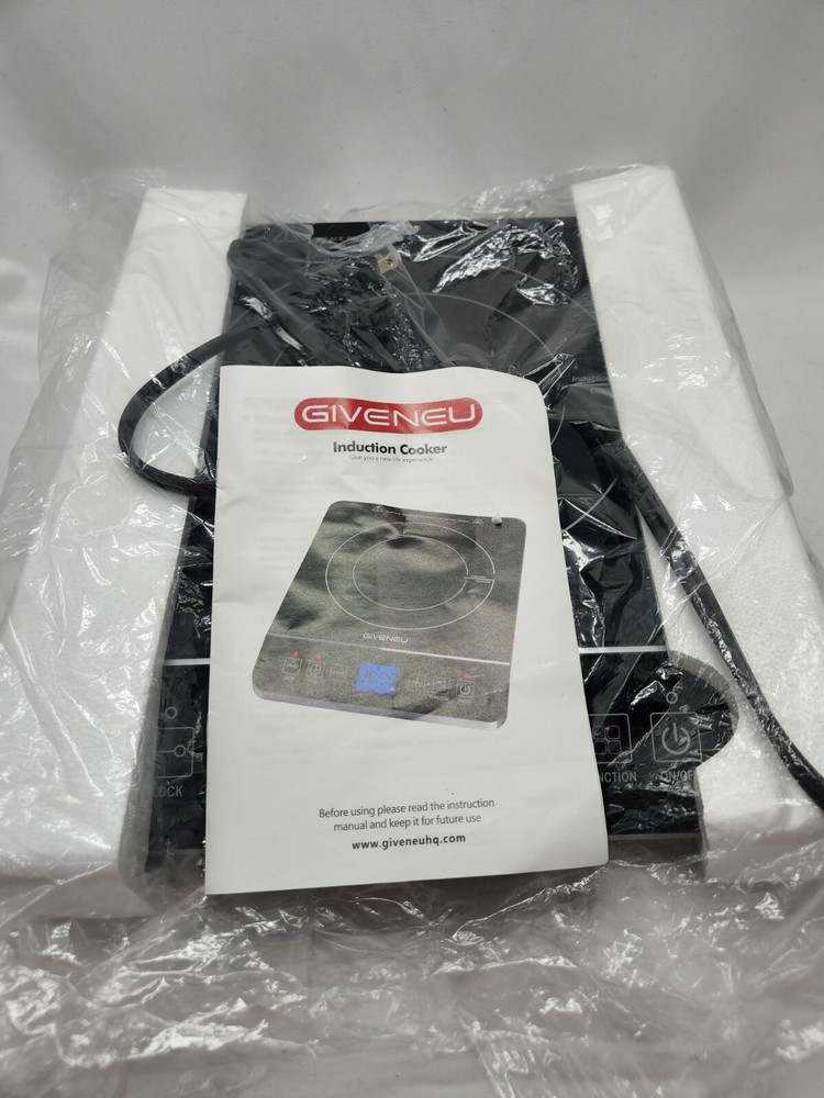 GIVENEU Portable Countertop Burner Induction Cooker has small cosmetic issue
