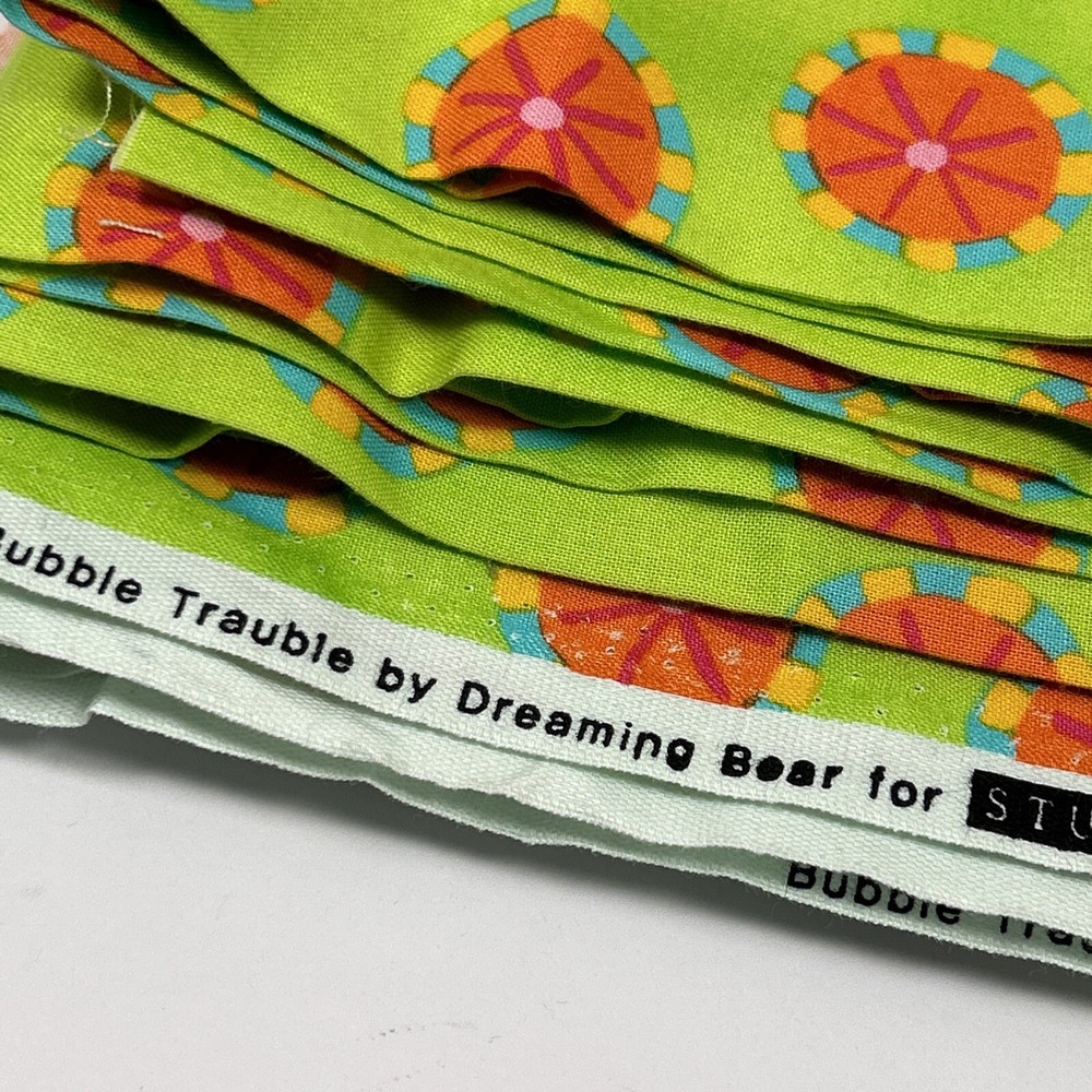 Fabric Bubble Trauble by Dreaming Bear Studio e Fabrics