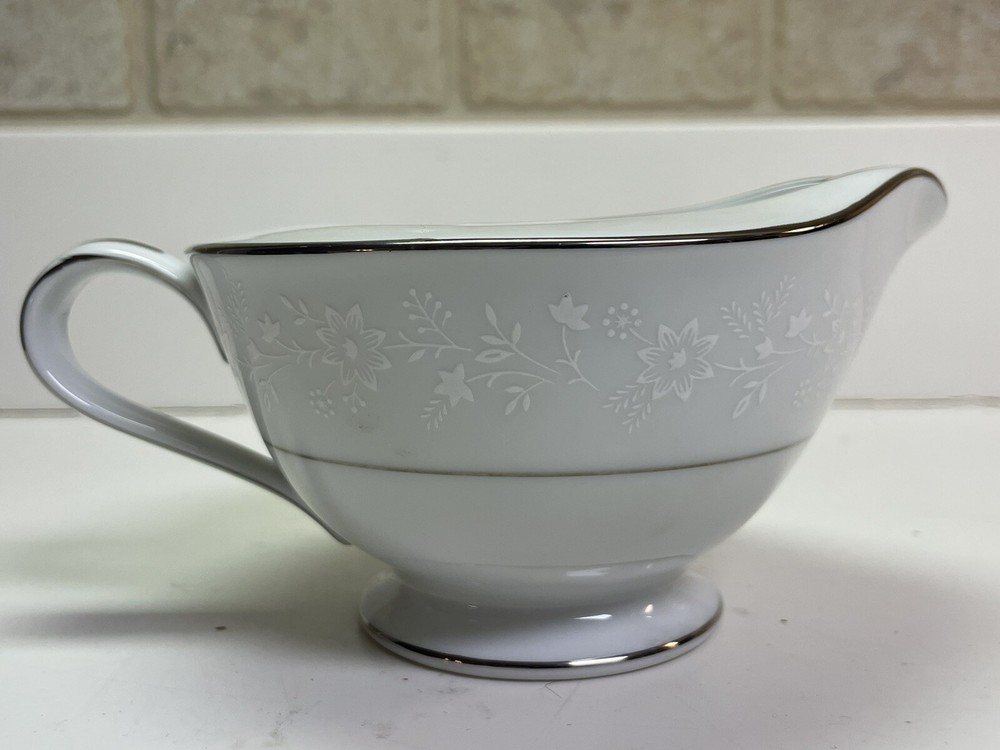 Noritake Buckingham Creamer