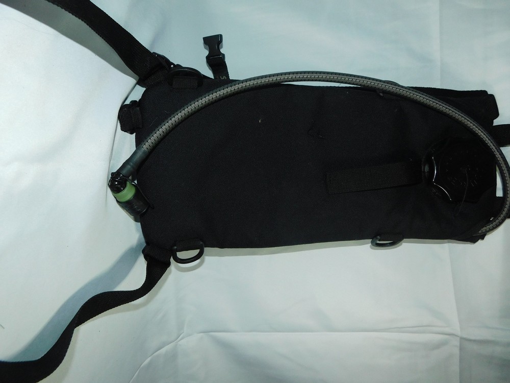 HYDRATION PACK Source Sport 2L Hydration Black Backpack NEW