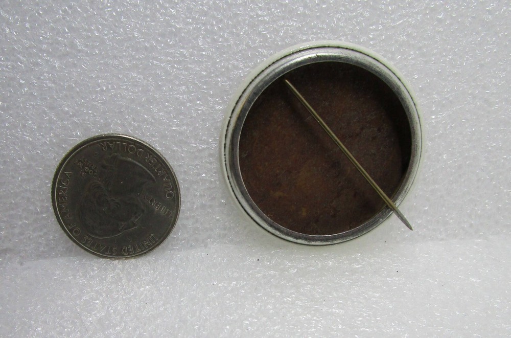 CNO Hi Neighbor Button Pin