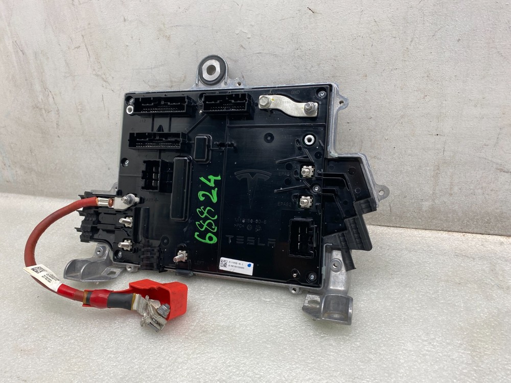 ⭕2017-2020 Tesla Model 3 Front Suspension Electrical Control Module 1118182-84-E