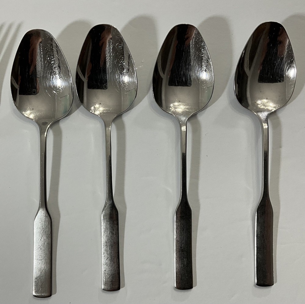 Lot 11 Oneida Stainless Flatware Antares