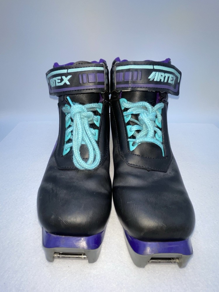 Artex THINSULATE Ski Boots Size 36 Youth