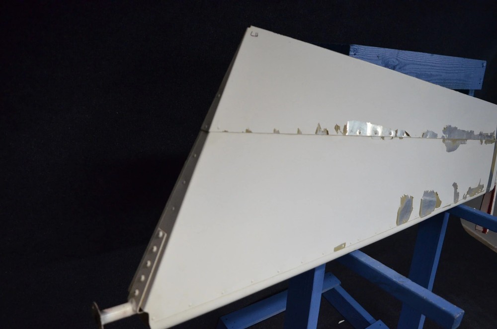 0432001-51 | C-150J | ELEVATOR ASSEMBLY LH