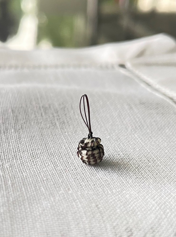 Objiwa miniature basket.
