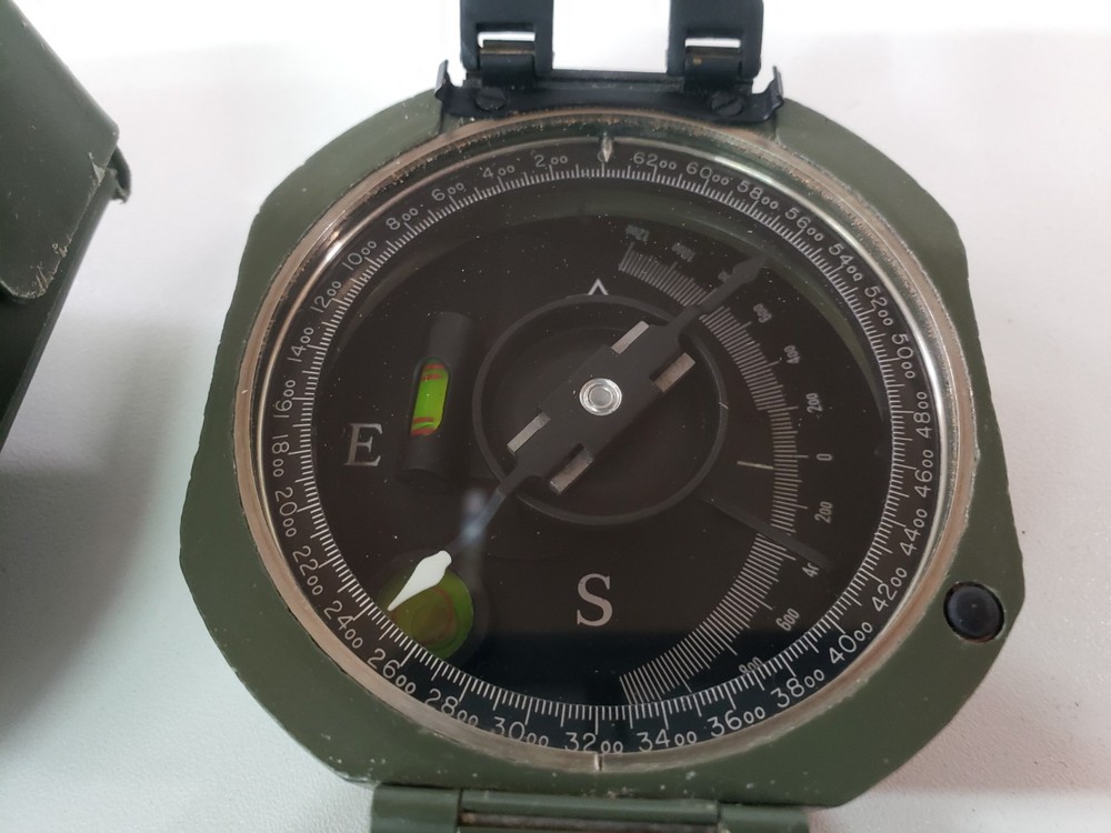 1986 M2 Compass w/ 10543560 Case