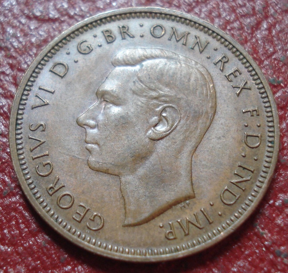 1942 BRITISH HALF PENNY IN EF-AU CONDITION