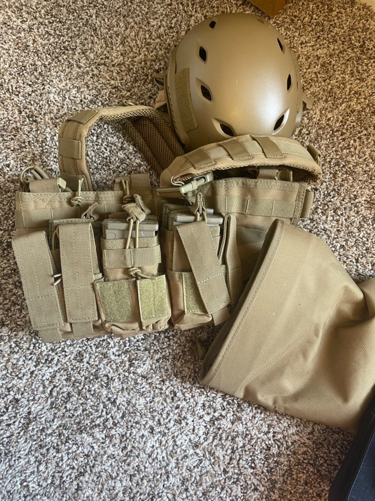 Airsoft gear/gun/Magazines