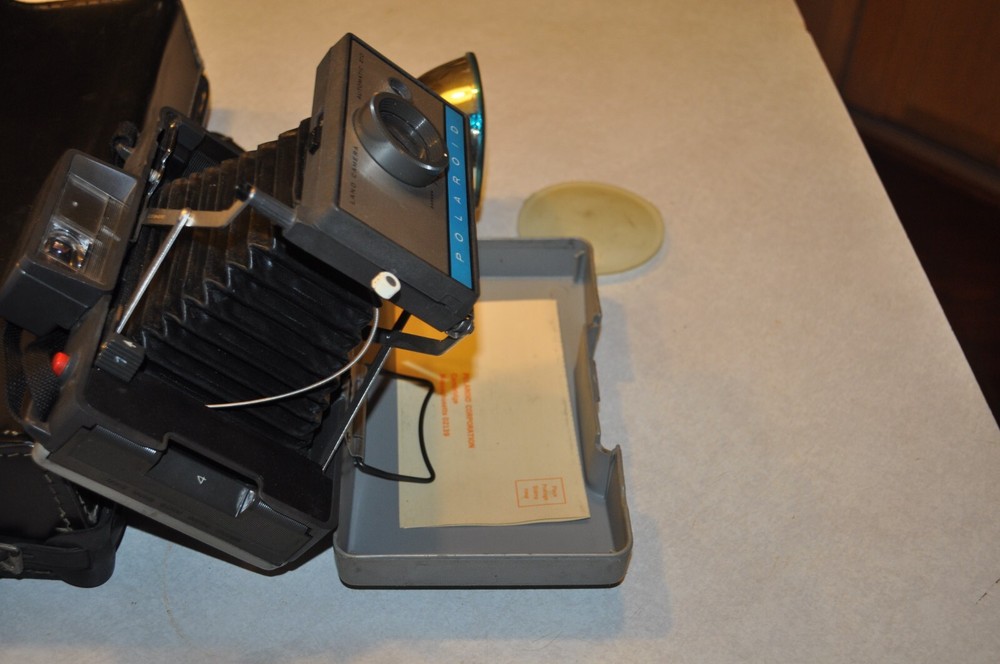 Polaroid Automatic 210 Silver Black Manual Focus Land Camera With Case
