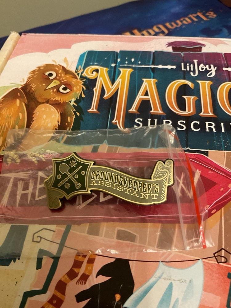 Harry Potter Groundskeeper Assistant Pin Rare