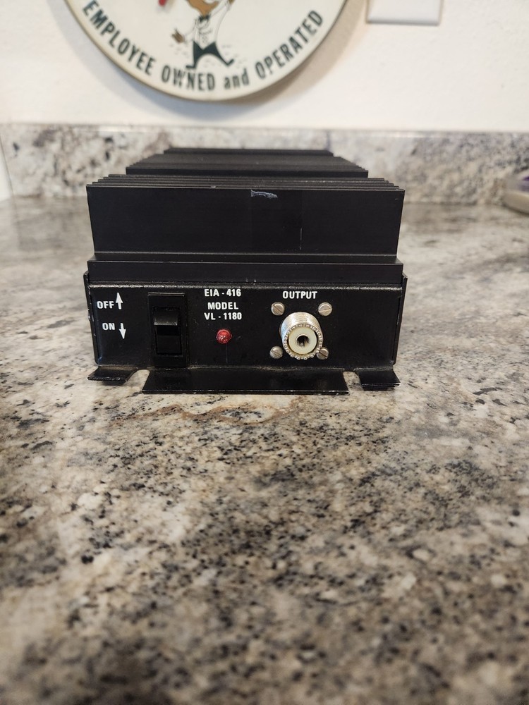 Heathkit Model VL-1180 2 Meter Linear Amplifier Amp. Nice Condition.