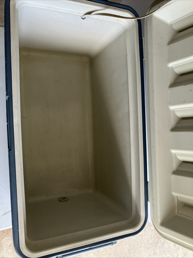 1991 Coleman Polylite48 Blue Cooler