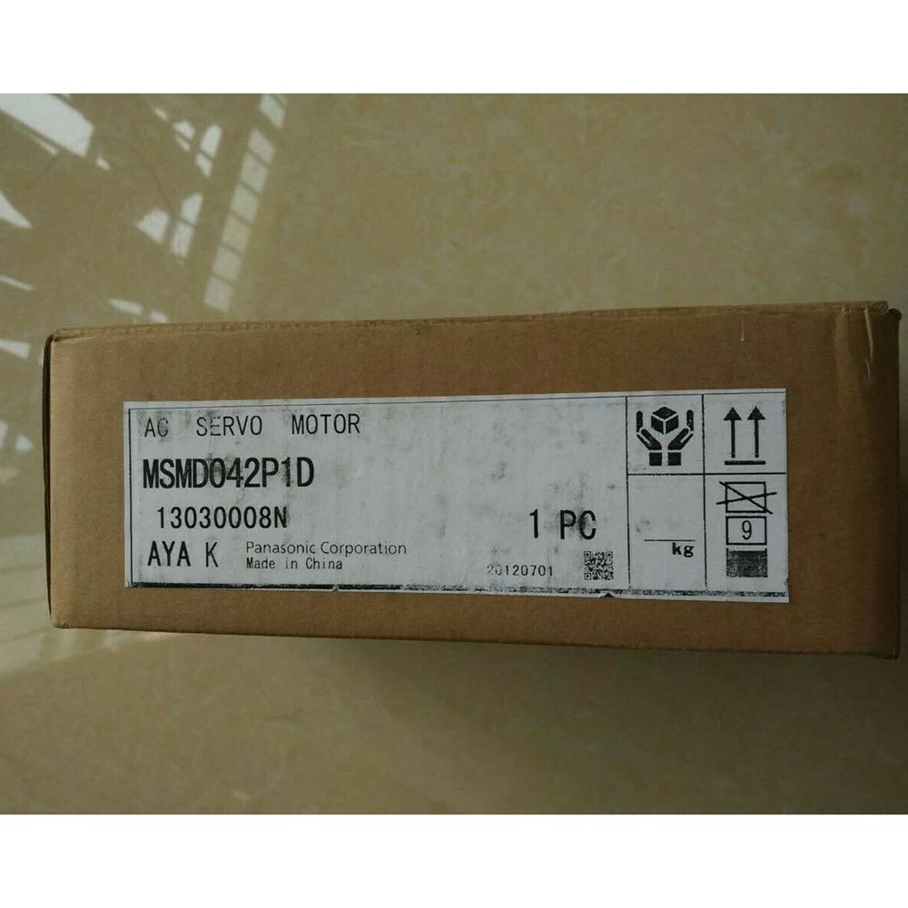 Panasonic MSMD042P1D Servo Motor 1PC New Expedited Shipping