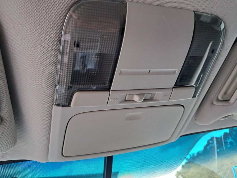 LEGACY 2011 Glove Box 4848503