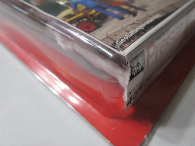Original Preiser 1:22,5 Passers-by plastic kit