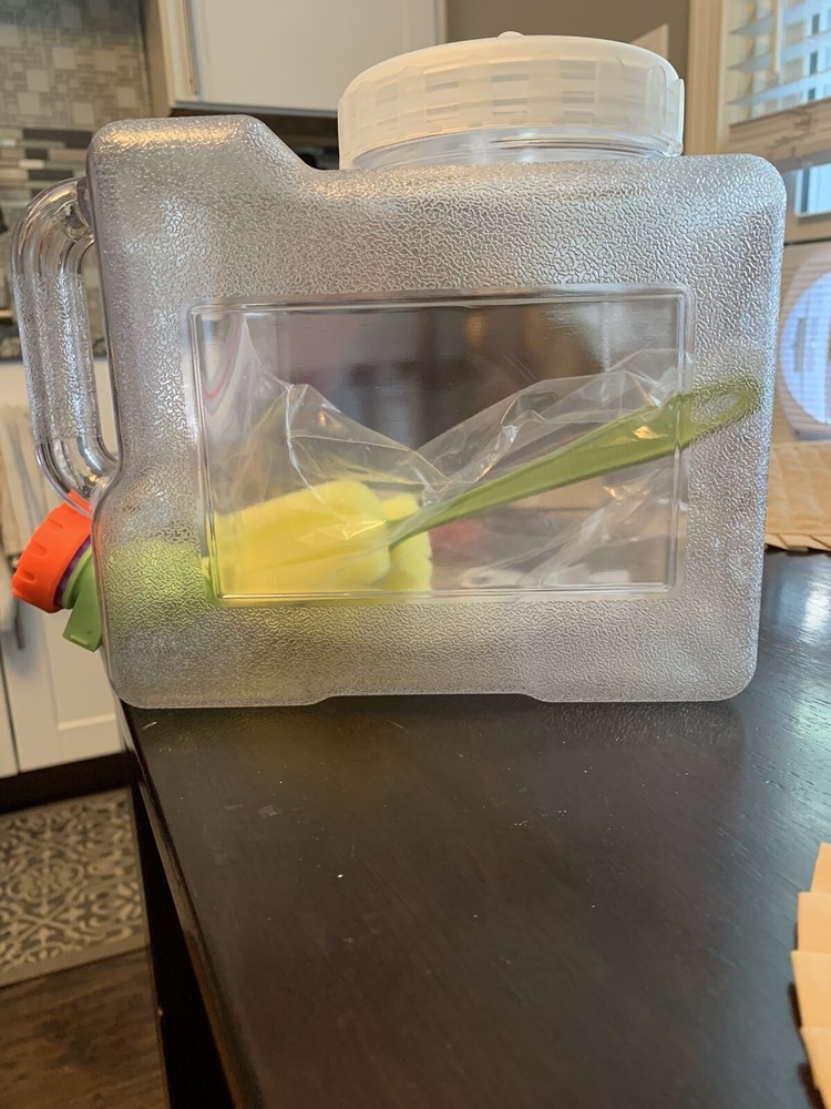 3 Liter  Portable Water Storage Container with Handle