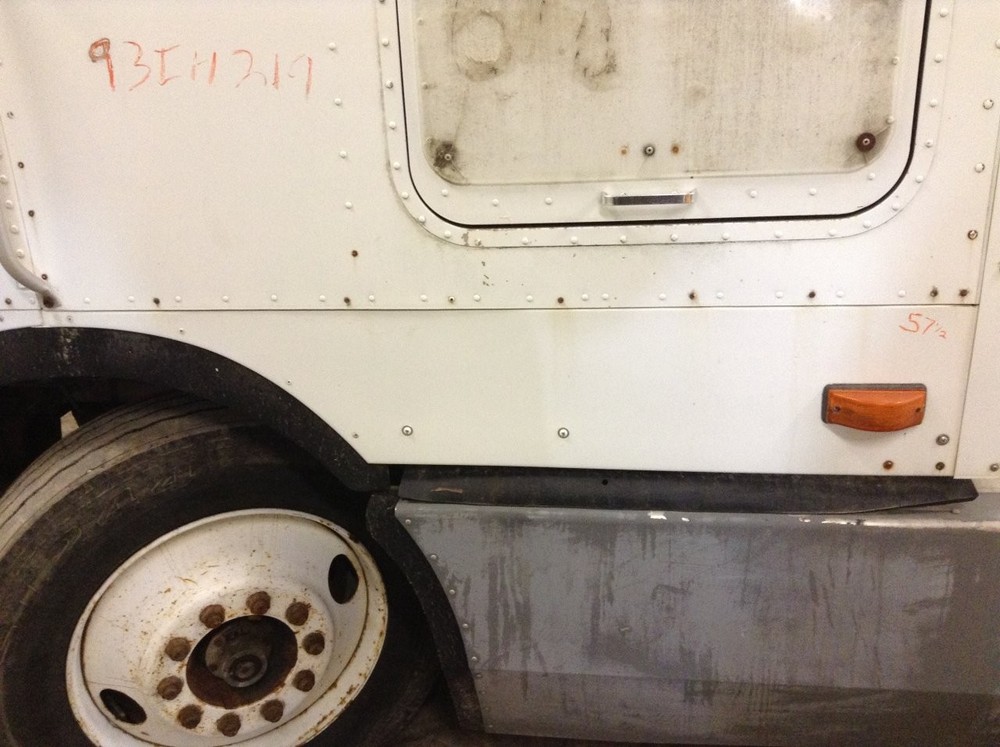 International 9700 ALUMINUM UNDER LEFT SLEEPER DOOR Panel