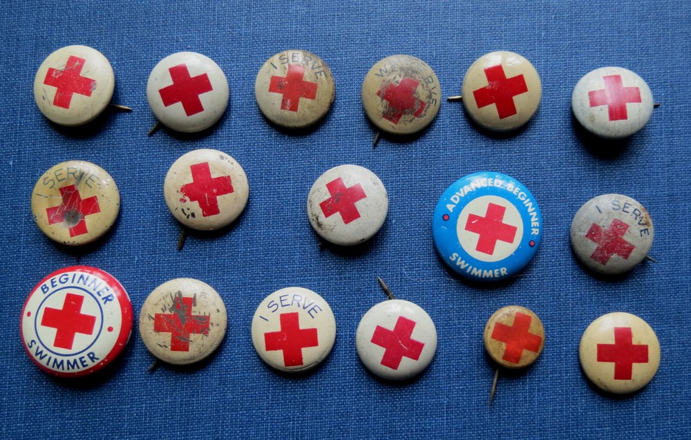 17 OLD RED CROSS PINS BUTTONS