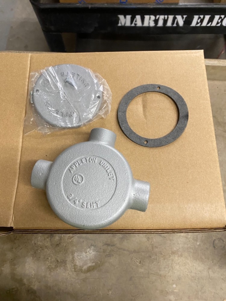 Appleton SEHT-75 with cover and gasket