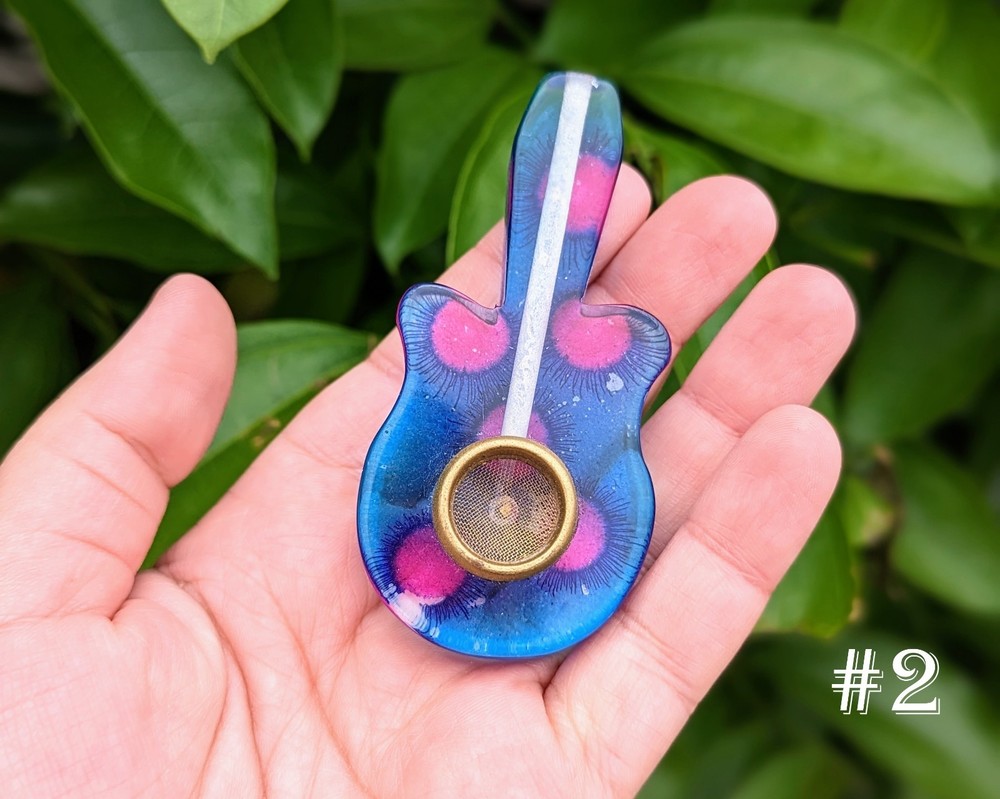 1 Acrylic guitar pipe
