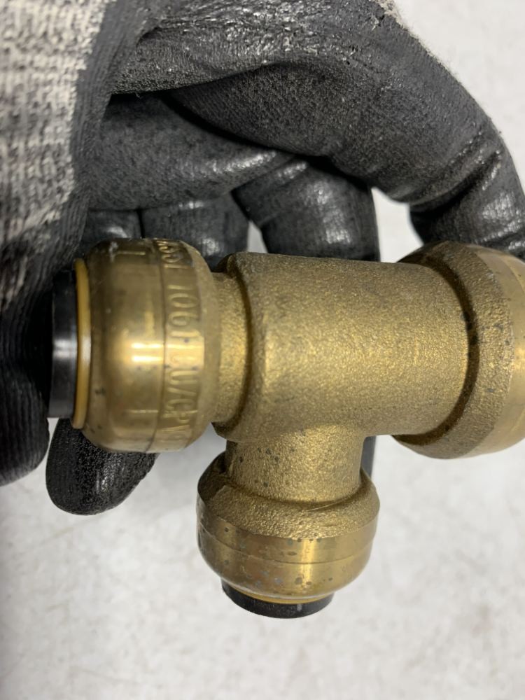 EPC 1061 Reducing Tee 3/4" x 1/2" Push-Fit