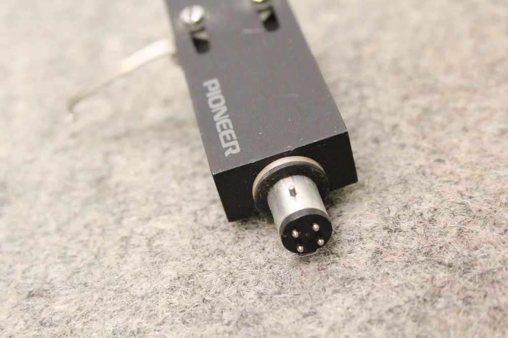 Pioneer Black Turntable Headshell