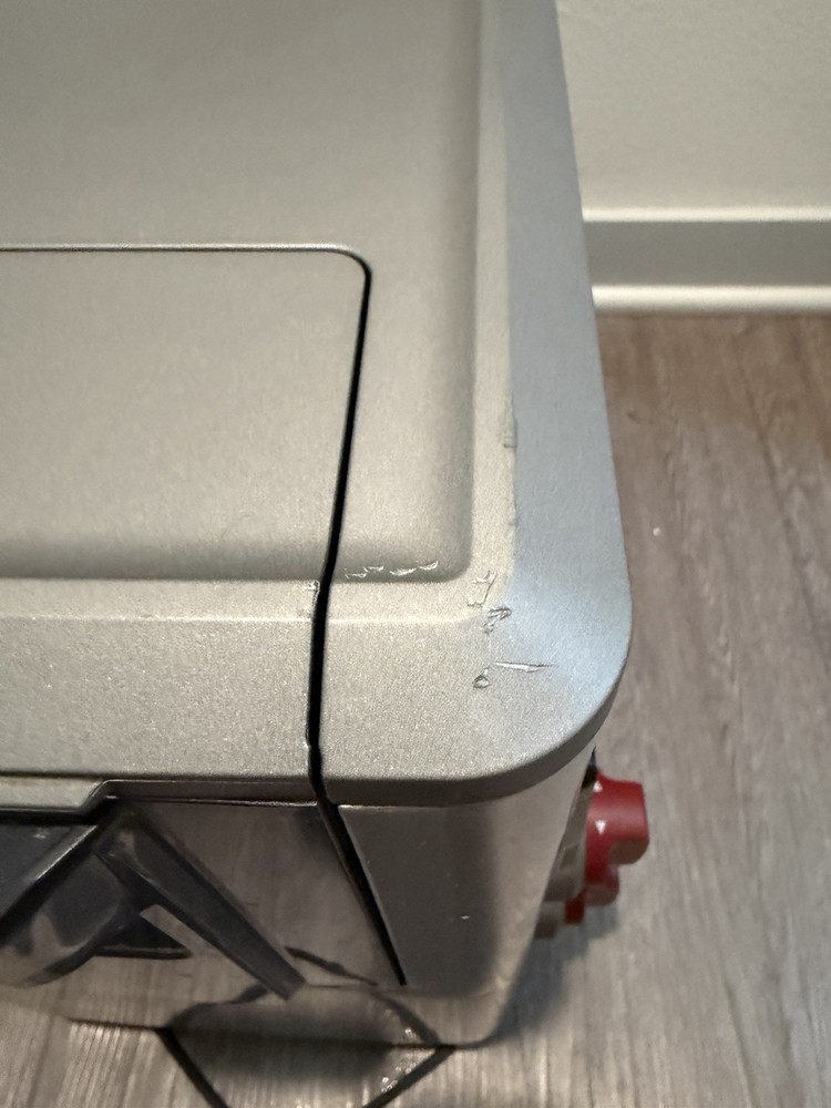 READ Wolf Gourmet Programable Coffee Maker WGCM100S Auto Drip System Red Knobs