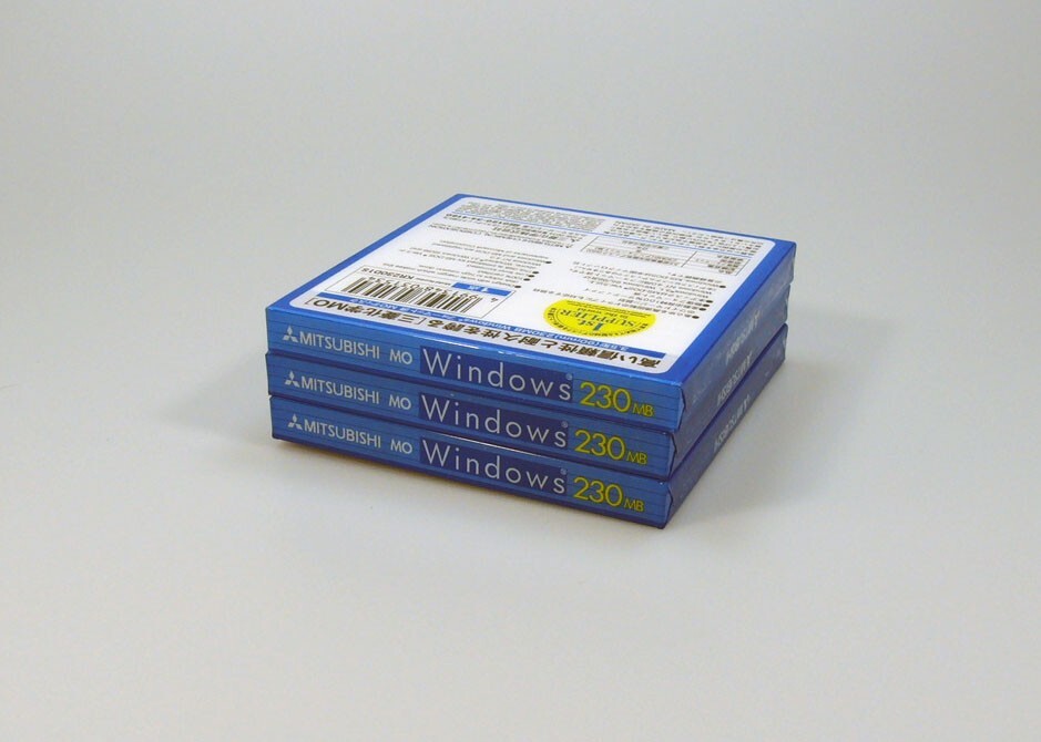 3x Unopened Mitsubishi 3.5inch 230MB Rewritable MO Disk / Windows formatting