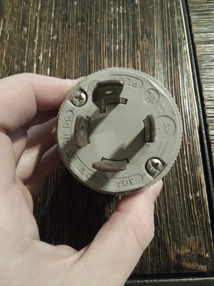 Arrow Hart Male Turn & Pull Plug 30A 480v 3ø GR'DG