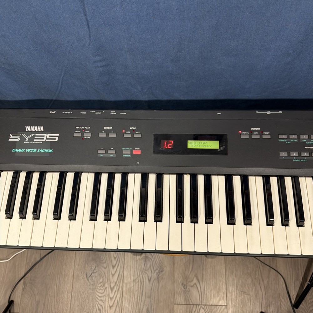 Yamaha SY35 Digital Synthesizer Vector Synthesis