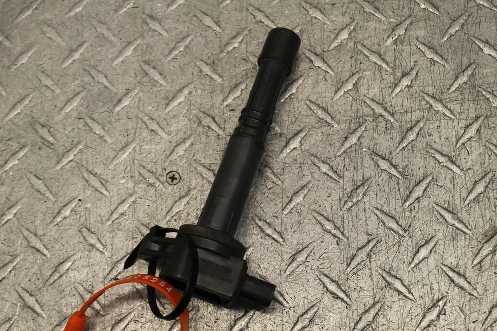 2003 HONDA INTERCEPTOR 800 VFR800A ABS IGNITION COIL SPARK PLUG CAP