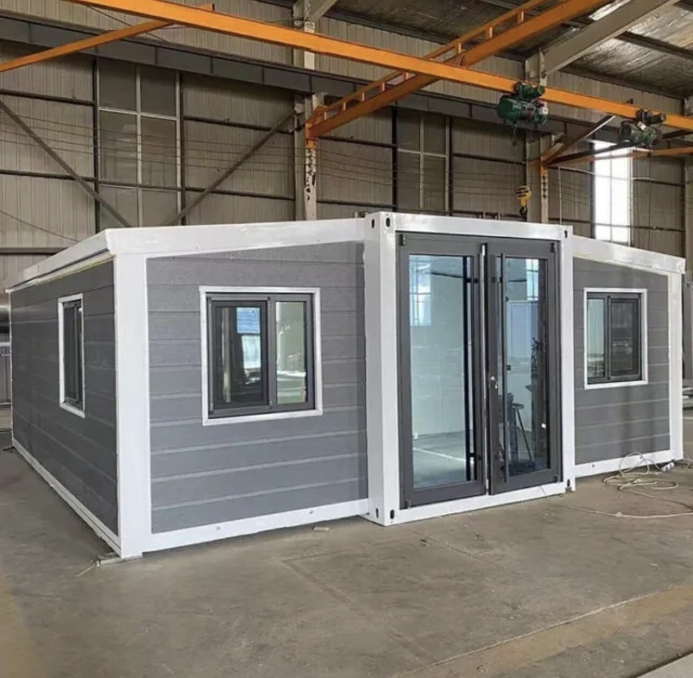 20FT Mobile Expandable Container House with BEDROOM, KITCHEN, BATHROOM INCLUDED
