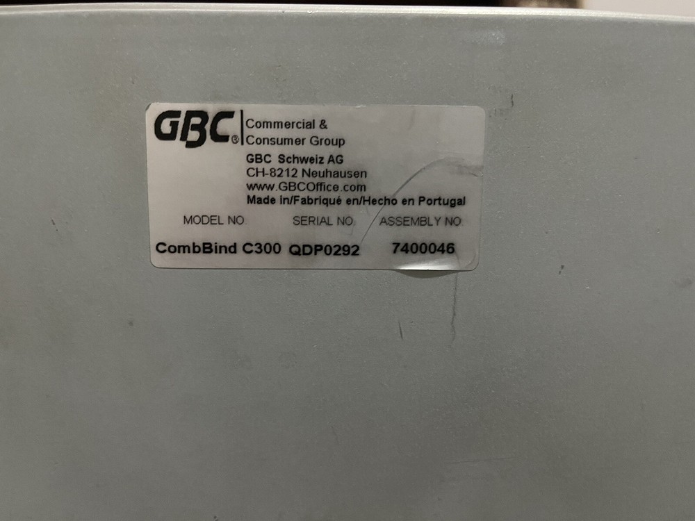 GBC Combbind C300 Binding Machine Plastic Comb