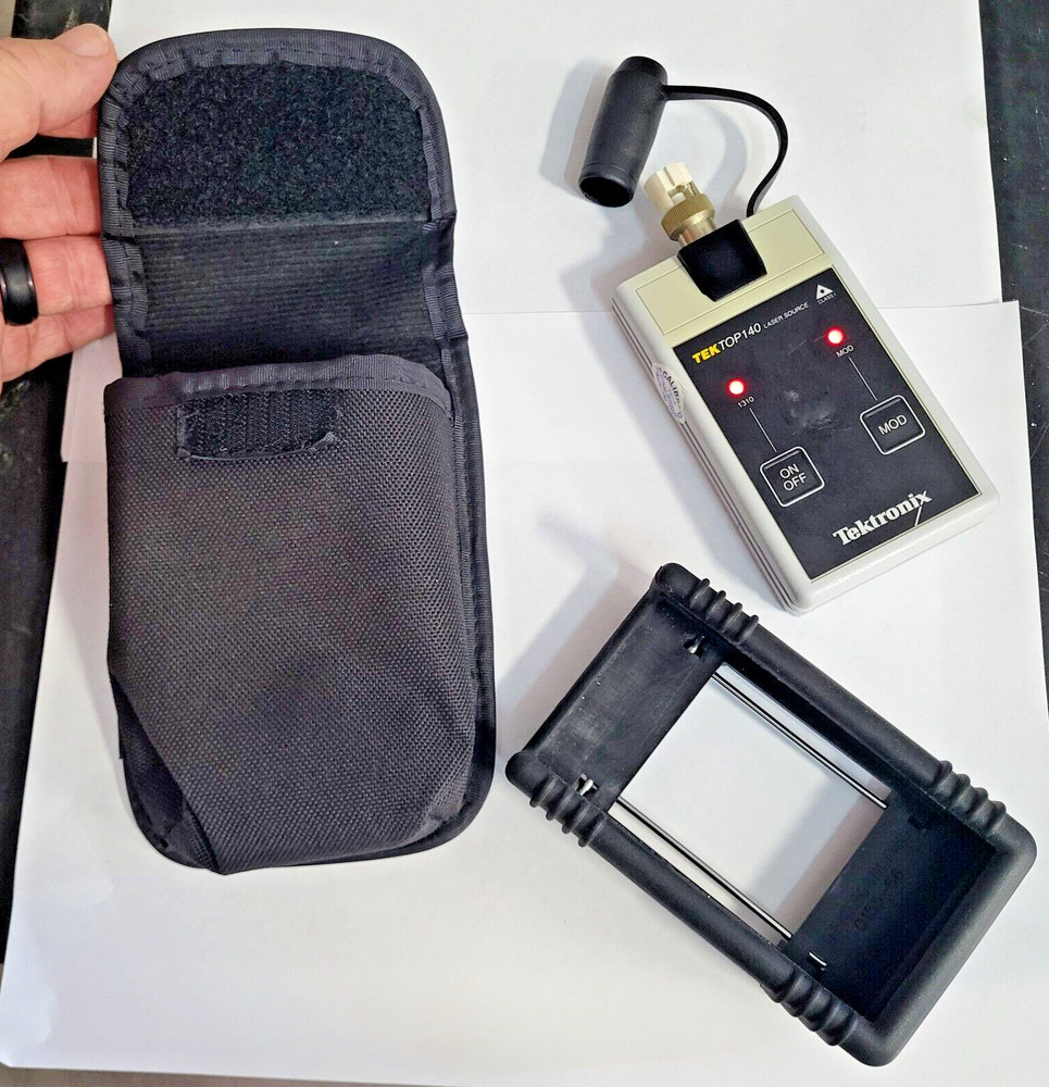 Textronix TEKTOP140 laser source, CW and modulated output (untested)