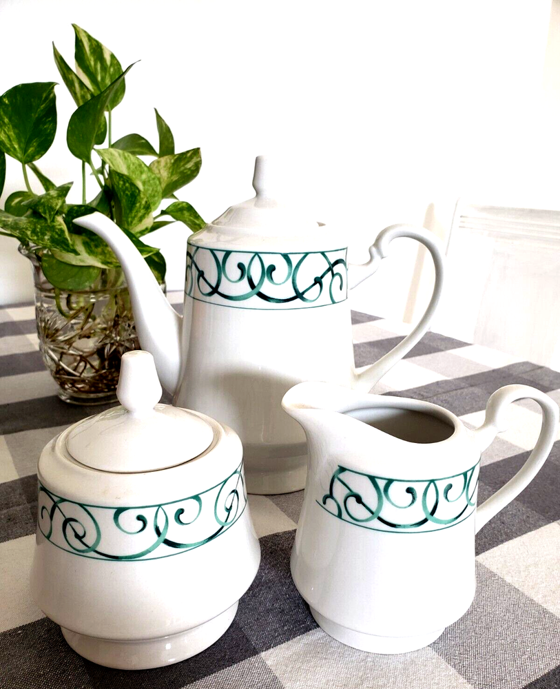 Tea Service charming 5 pc. vintage