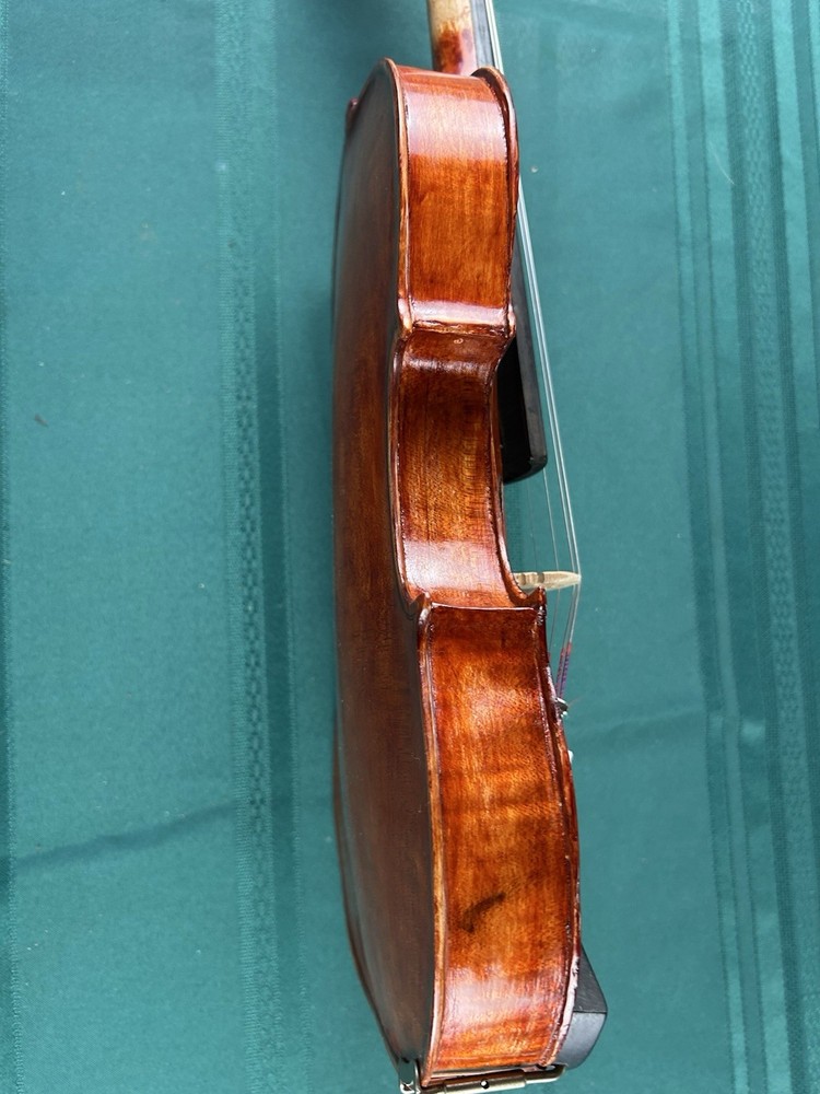 Beautiful Full Size Violin With Hard Case And Bow
