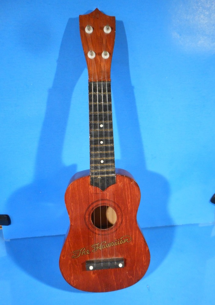 THE HAWAIIAN UKULELE SOPRANO   NICE CONDITION!