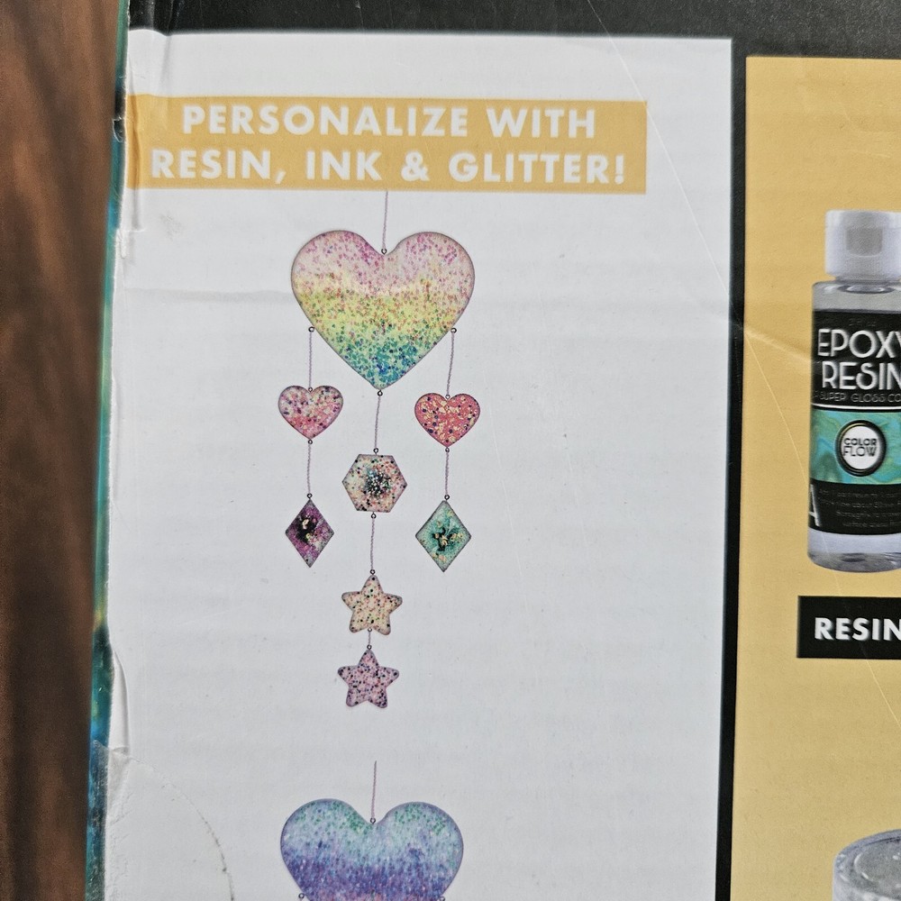 Resin Studio Mix & Pour Hanging Mobile Heart