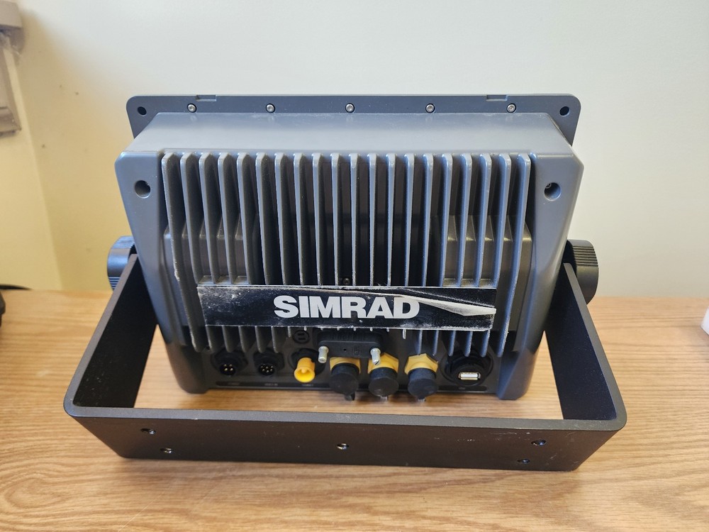 Simrad NSE8 8" FishFinder Radar GPS Chartplotter Multifunction Display