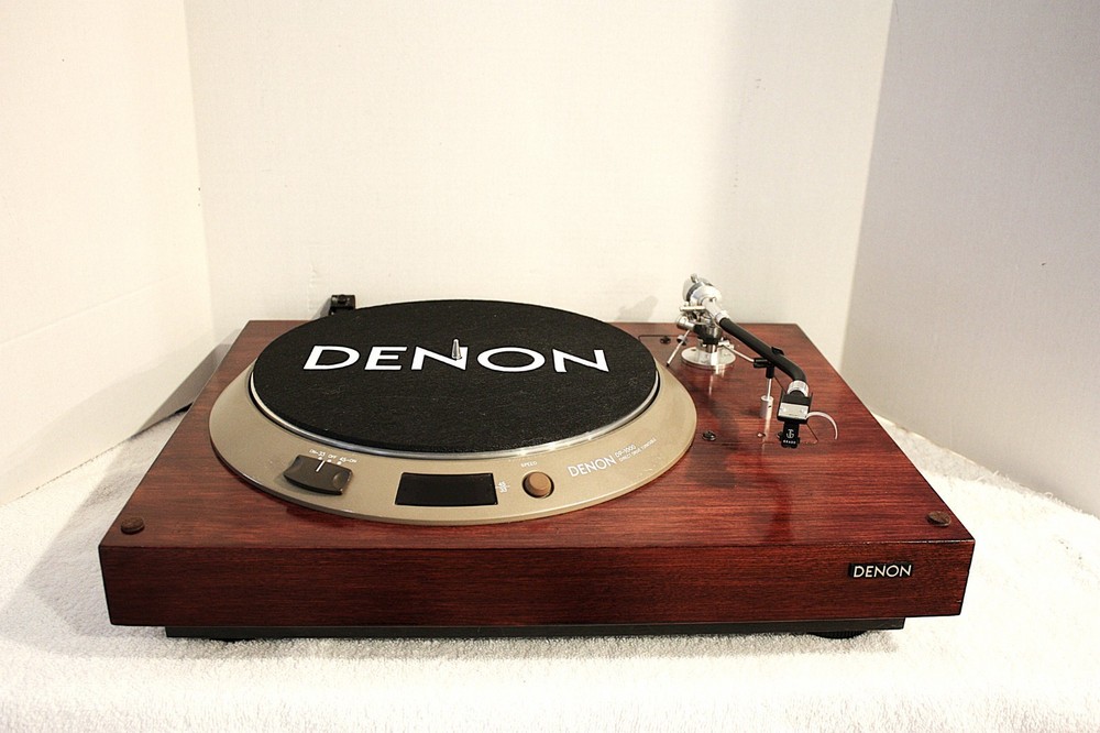 DENON DP1000 / DP 1500 TURNTABLE - with EXTRAS