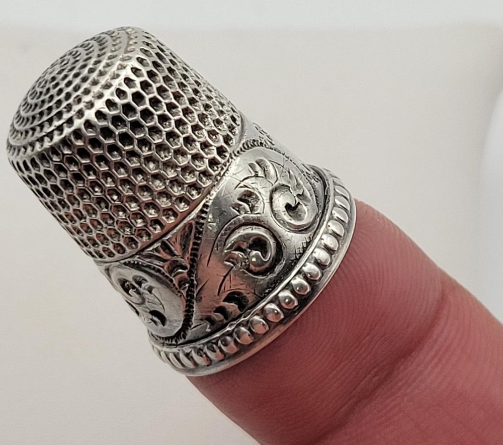 VINTAGE STERLING SILVER ORNATE THIMBLE, SIZE 10
