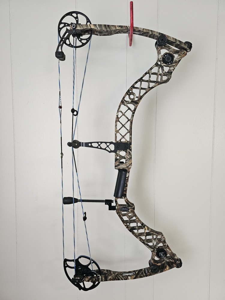 Mathews Z2 Compound Bow