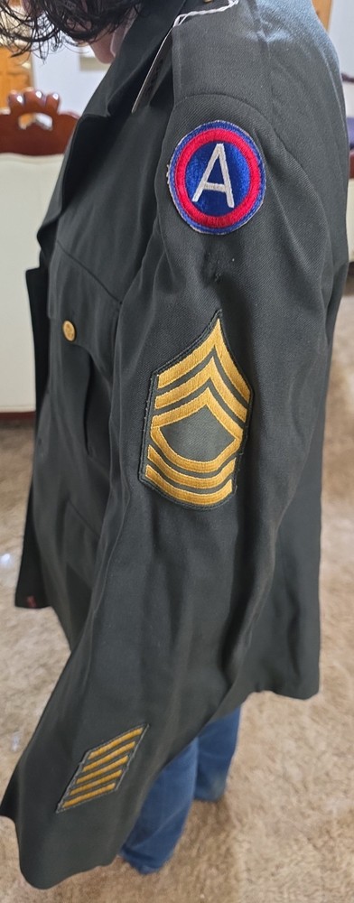 Vintage US Army Coat Man's Army Green Master Sergeant  (44 Reg)