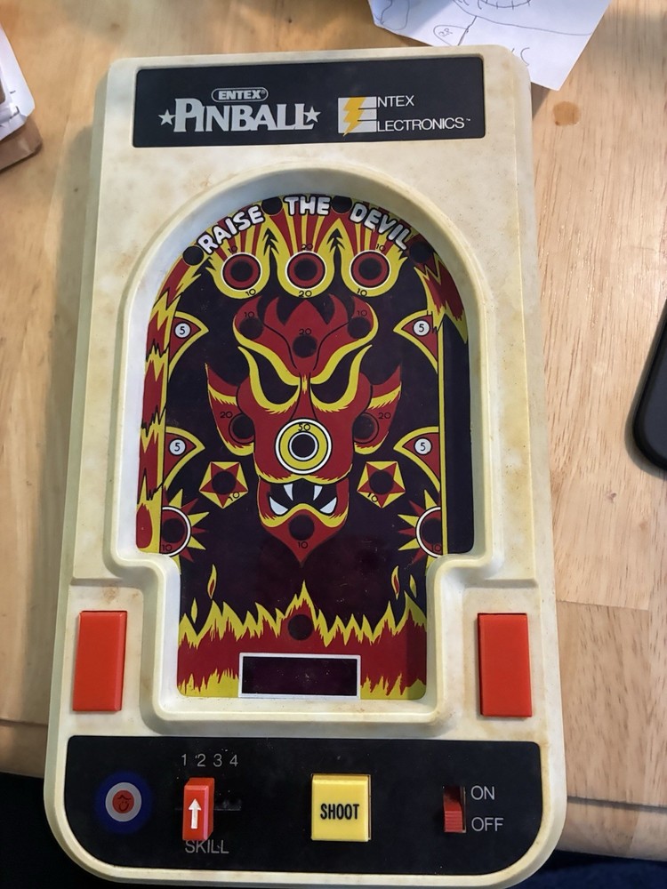 Entex Electronics Raise the Devil Handheld Pinball Machine 1980 Vintage